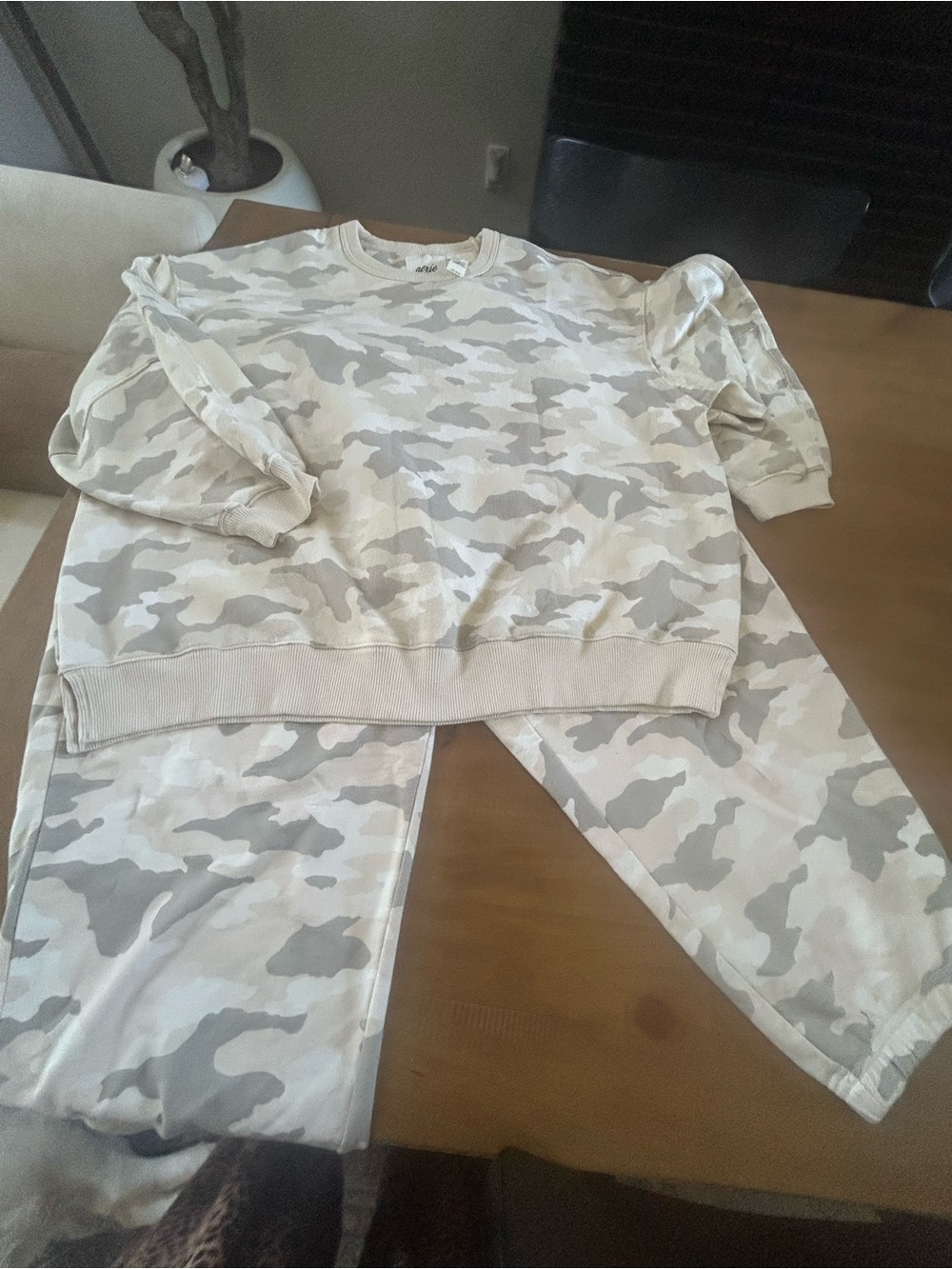 NWT Aerie Camouflage Cream & Gray Sweatpants and sweatshirt - Picture 8 of 12